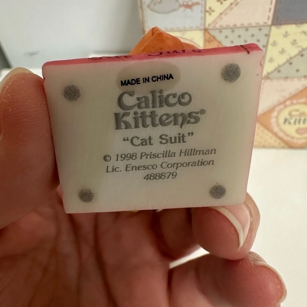 Enesco Calico Kittens Cat Figurine set of 3 “Cat Suit” Brand new